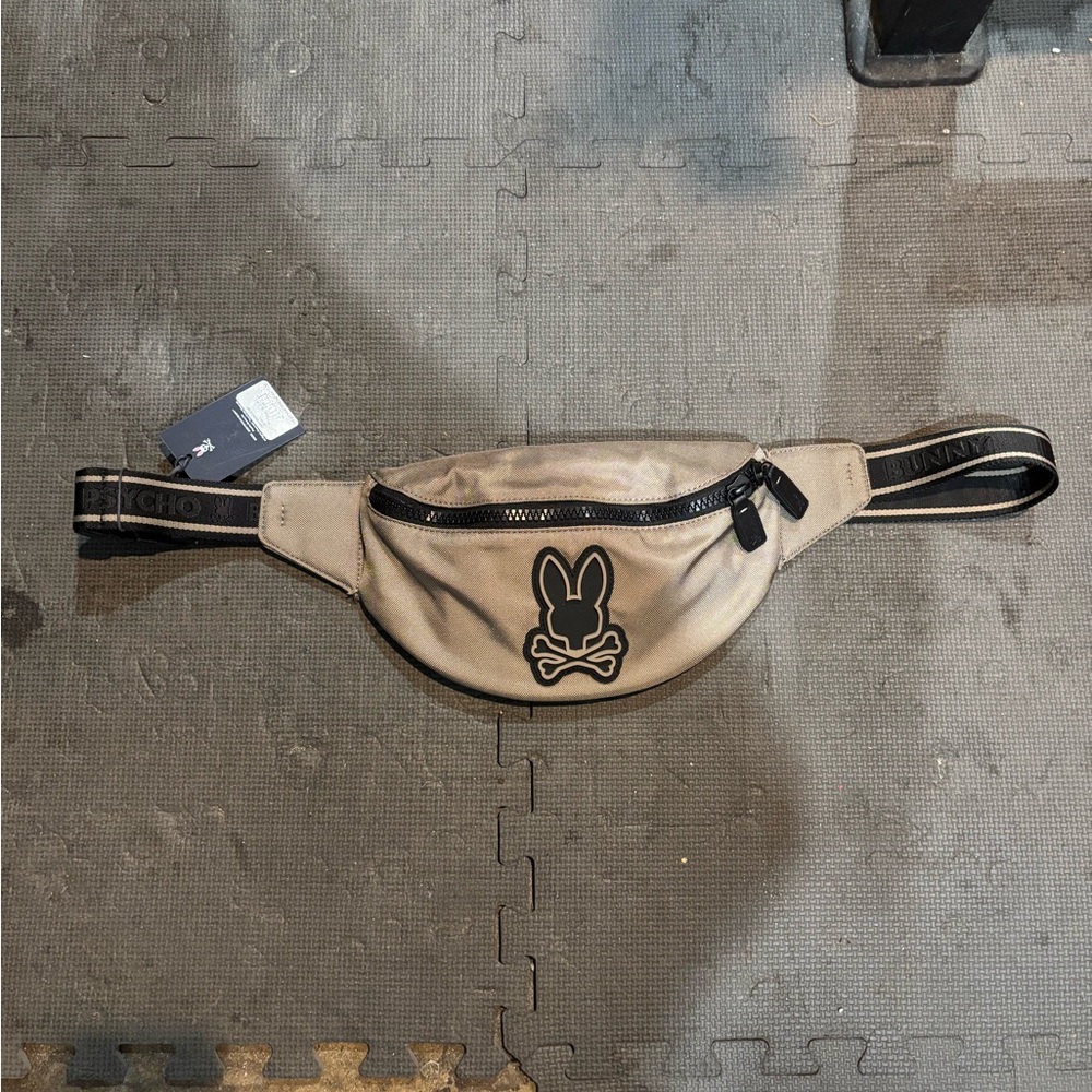 psycho bunny crossbody bag.